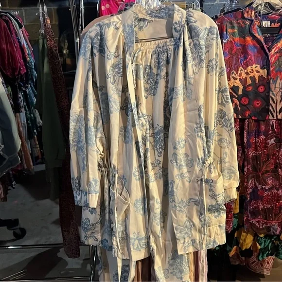 Free People Intimately Slinkin Robe & Harem Pants Set NWOT
Size: XS | - Picture 4 of 4